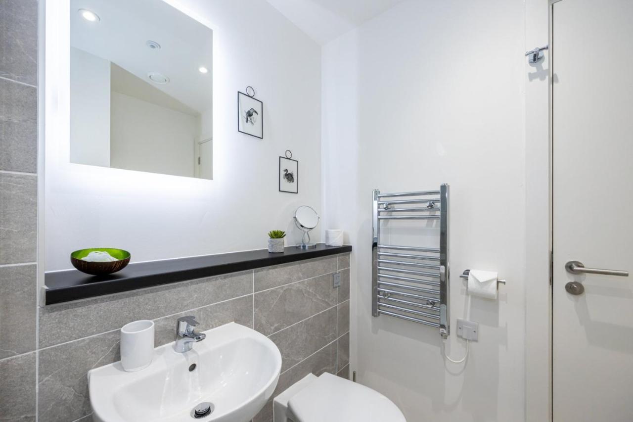 Guestready - A Modern Getaway In Vauxhall ลิเวอร์พูล ภายนอก รูปภาพ